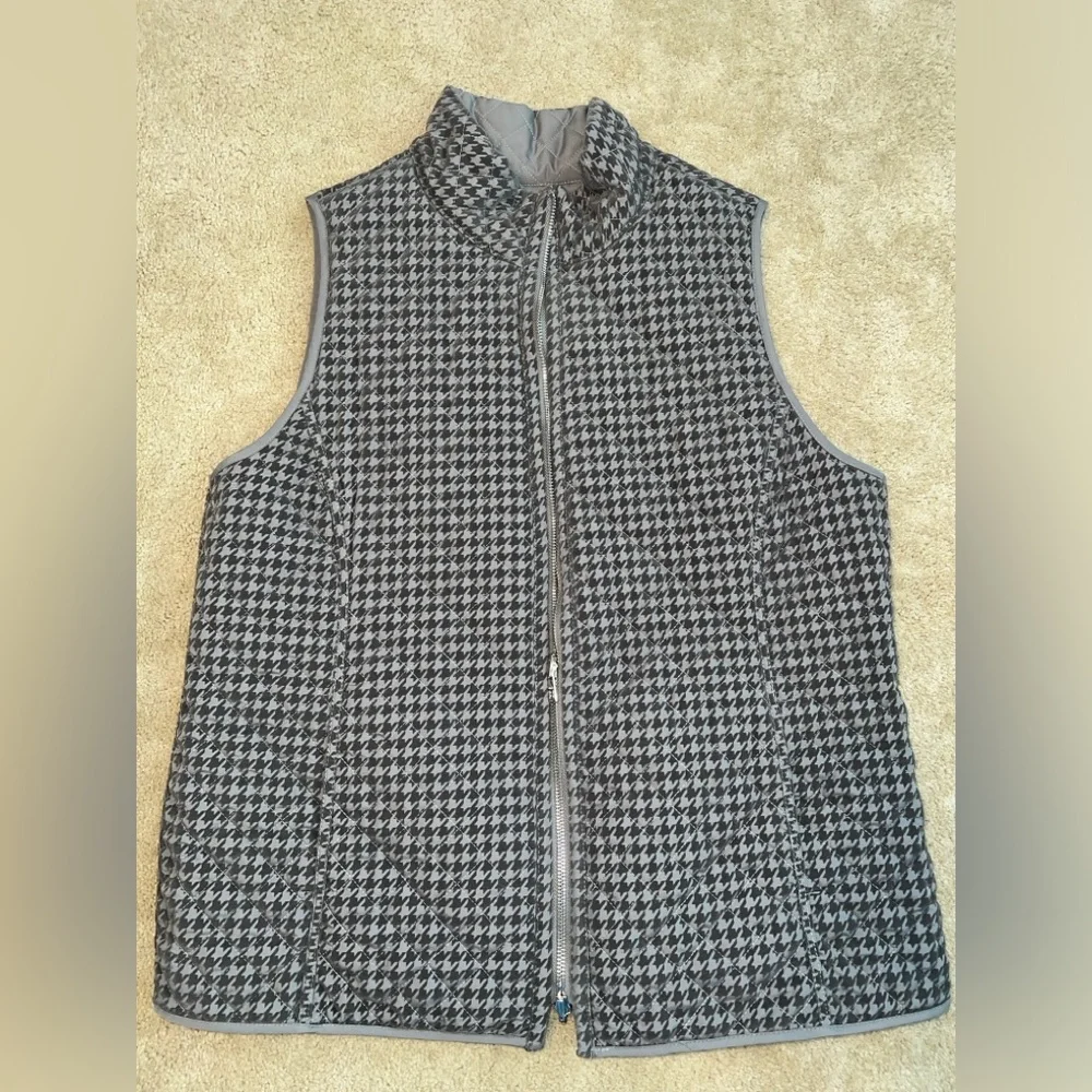 Chico’s Houndstooth Puffer Vest